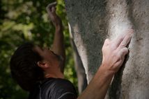 Rozbehy — Černý pásek